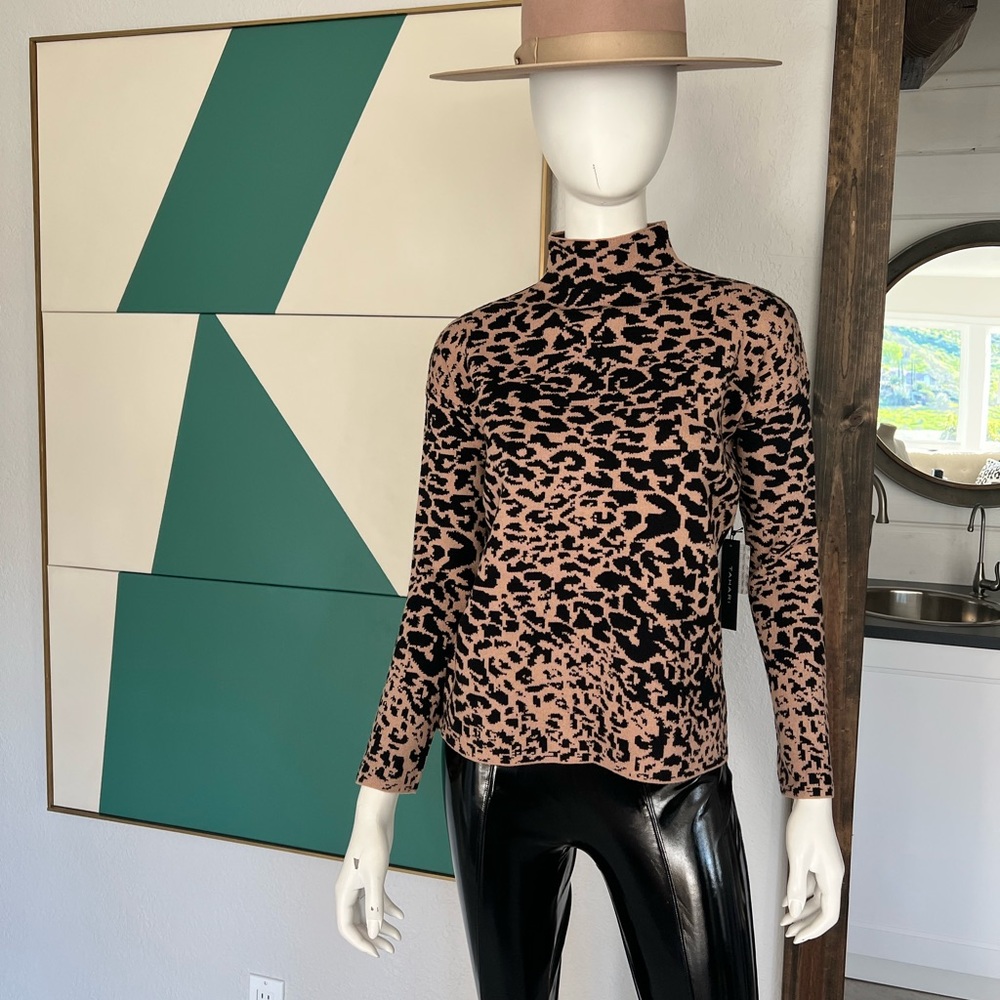 NWT Leopard Tahari Mock Turtleneck Sweater Small
